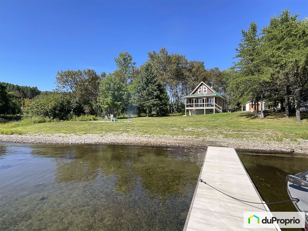 $435,000 - Cottage for sale in Lejeune — photo 1