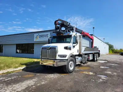 HMF 2530LRCS, 6 Story Wallboard, Radio, 7.8m Hyd OR, Cooler, 2 Au. 24'6" Alum Flatdeck, 60" HB, 102"...