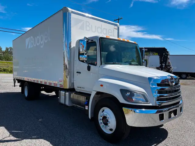2019 Hino 338 24'   151kms in Heavy Trucks in Abbotsford - Image 3