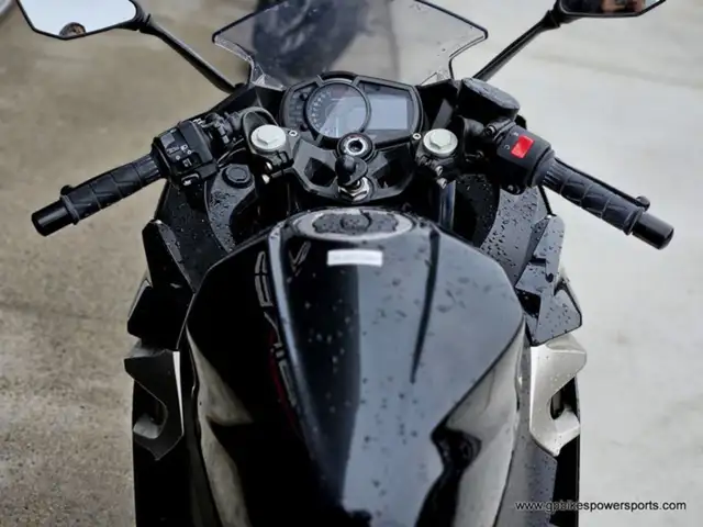 2018 Kawasaki Ninja 400 ABS in Sport Bikes in Oshawa / Durham Region - Image 8