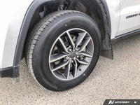Clean Carfax | One Owner! Discover the 2022 Jeep Grand Cherokee WK Limited, striking Bright White, w... (image 9)