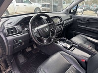 Like New Condition. Won't disappoint. Check out this fully loaded 2019 Honda Pilot Touring the perfe... (image 5)