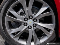Experience the spirited sophistication of the 2021 Chevrolet Blazer Premier. Engineered for drivers... (image 5)