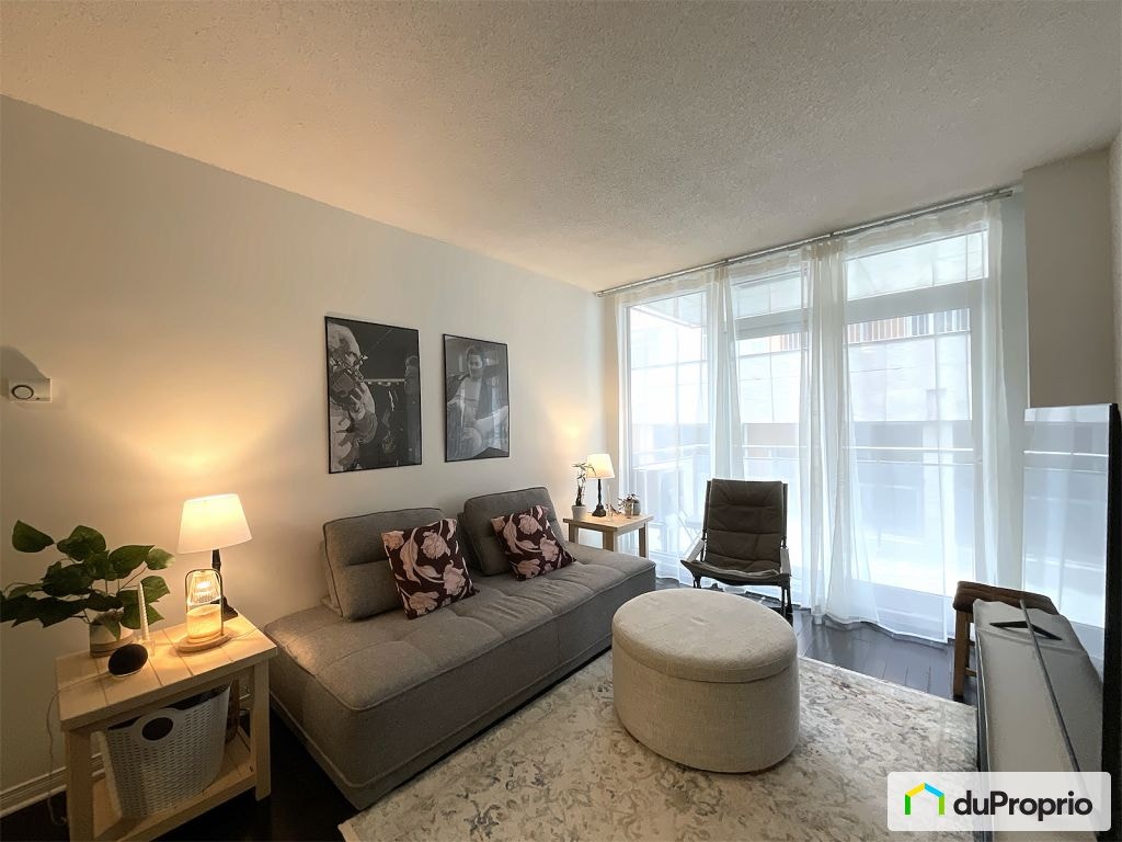 $429,999 - Condominium for sale in Mount-Royal — photo 2