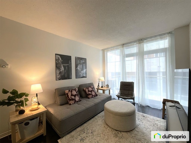 $429,999 - Condominium for sale in Mount-Royal — photo 2