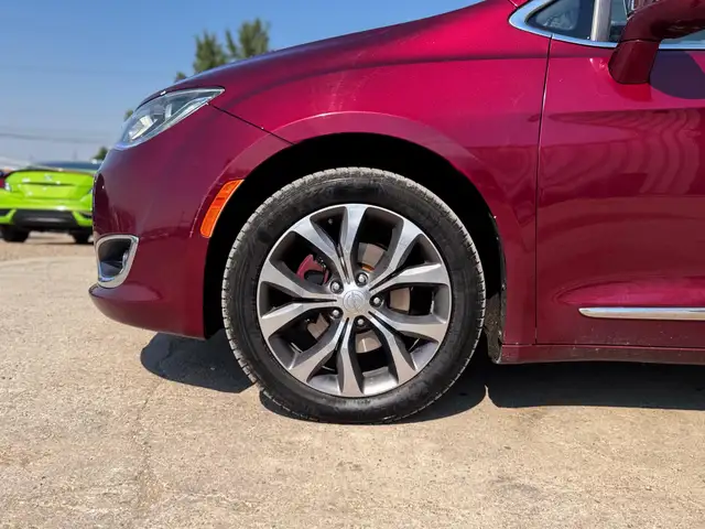 2017 Chrysler Pacifica Limited 7 Passenger | Command Start | Pow561999841036216329