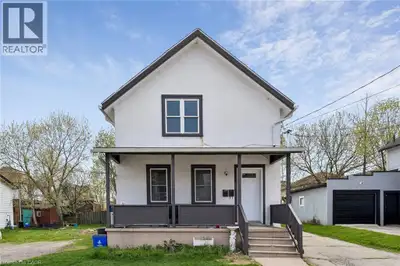 Welcome to this centrally located 1-bedroom upper unit in the heart of downtown Welland, perfectly s...