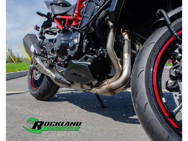 2025 Kawasaki Z900 in Sport Bikes in Ottawa - Image 15
