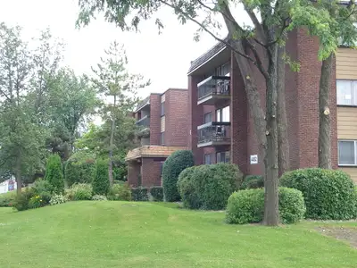 Beautiful quiet building located on a resort like setting. The property is located close highway 4 a...