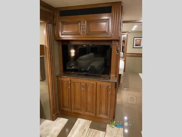 2015 Fleetwood RV Providence 42M only 027,446 Miles in RVs & Motorhomes in Moncton - Image 20