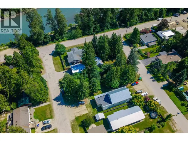 1206 Carlson Street Revelstoke, British Columbia in Land for Sale in Revelstoke - Image 12
