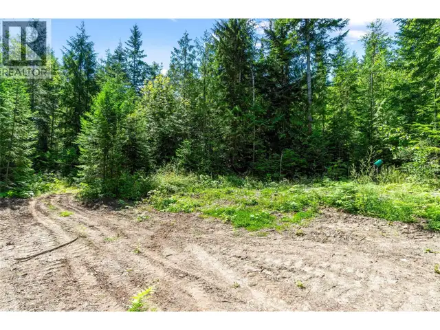 3560 Eagle Bay Road Eagle Bay, British Columbia in Land for Sale in Kamloops - Image 34