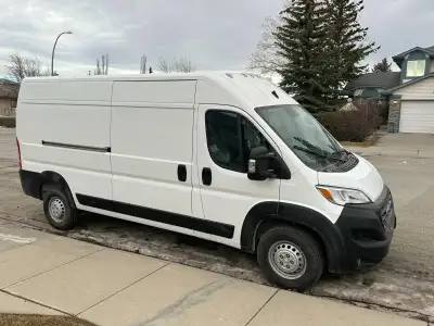 2025 RAM PROMASTER 2500 HIGH ROOF CARGO VAN. 3.6L Pentastar V6 gas engine. 9 Speed Auto Transmission...