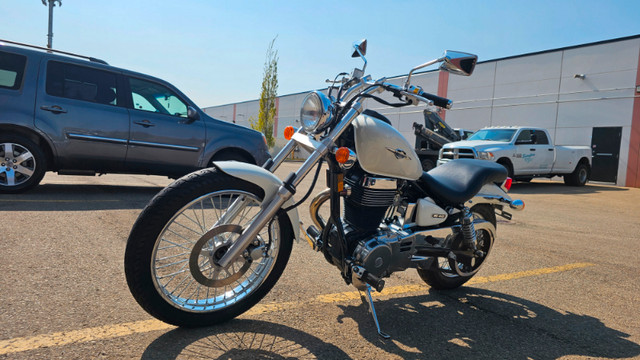 2005 Suzuki Boulevard S40 - Fully serviced & Low Miles in Street, Cruisers & Choppers in Edmonton - Image 4