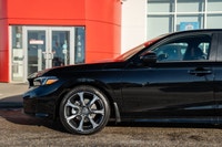 Keyless Start,Automatic Highbeams,Leather Steering Wheel,Trip Computer,Keyless Entry,Heated Steering... (image 5)