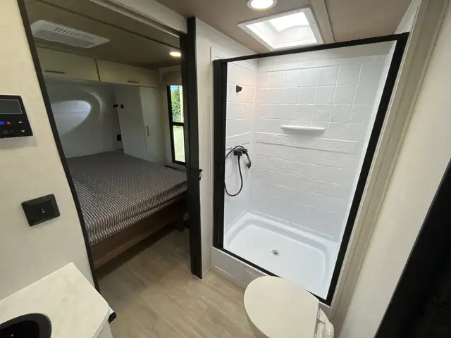 2026 Forest River VIBE in Travel Trailers & Campers in Terrace - Image 13