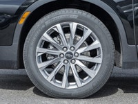 2023 Chevrolet Blazer AWD Premier V6 | Panoramic Roof | Bose | Tow Package Turn heads in this 2023 C... (image 5)