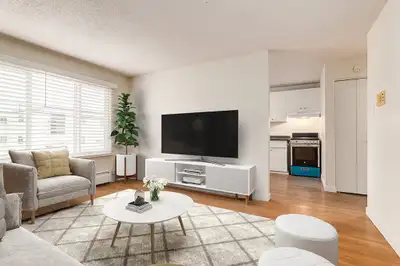 Apartments for Rent near Downtown Edmonton - Emerald Vista - Apa