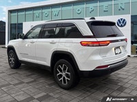 This Jeep Grand Cherokee delivers a Regular Unleaded V-6 3.6 L/220 engine powering this Automatic tr... (image 5)