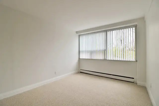 2 Bedroom 1.5 Bath in Long Term Rentals in City of Toronto - Image 22