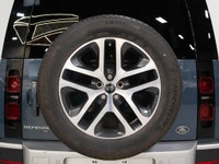 This beautiful 2020 Land Rover Defender HSE is a local Ontario. Built for luxury and off-road excell... (image 7)