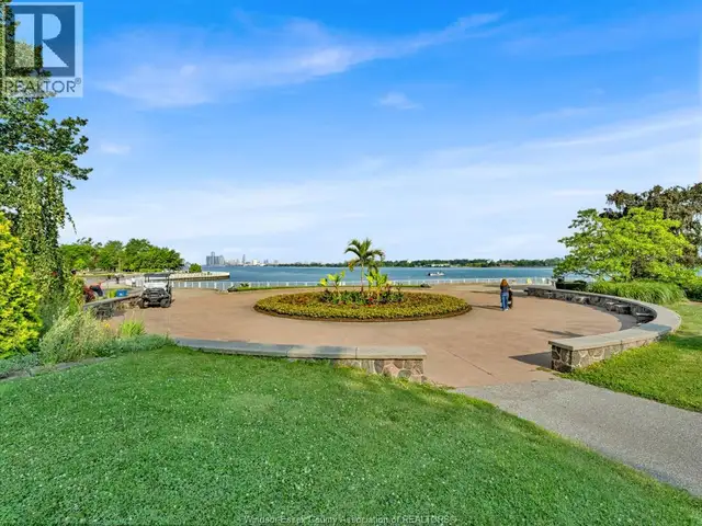 5125 RIVERSIDE DRIVE East Unit# 202 Windsor, Ontario in Houses for Sale in Windsor Region - Image 6