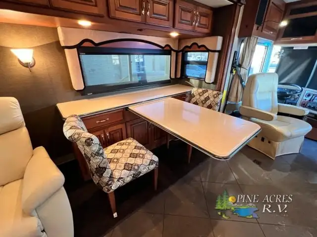 2013 Fleetwood RV Discovery 40X Diesel 057,684 Miles in RVs & Motorhomes in Moncton - Image 56