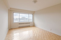Akelius two bedroom apartment for rent. Located near Docteur Penfield in the Downtown - Guy Concordi... (image 2)