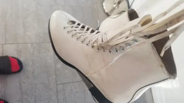 Lange Carina Ladies Figure Ice Skates Size 8.5 or 9 Womens in Skates & Blades in City of Toronto - Image 10