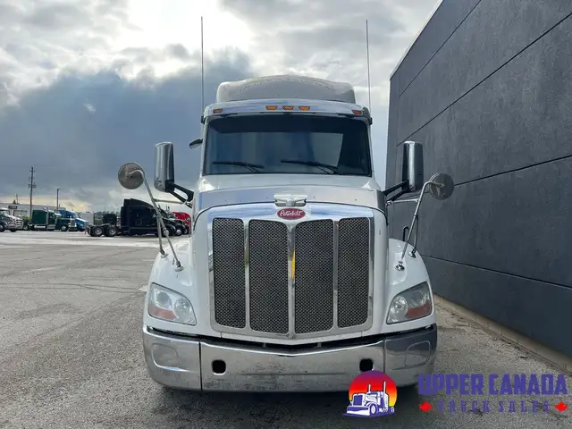 2015 Peterbilt 579 in Heavy Trucks in Saskatoon - Image 9