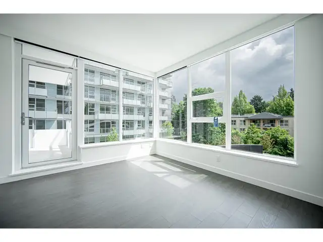 502 13768 100TH AVENUE Surrey, British Columbia62863312479875122