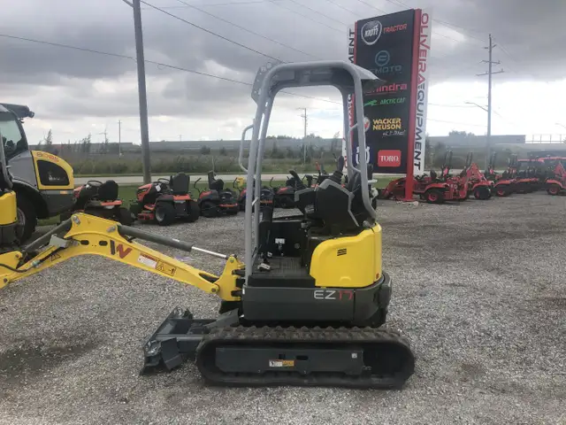 EZ17 MX TRACK EXCAVATOR in Heavy Equipment in Windsor Region - Image 4