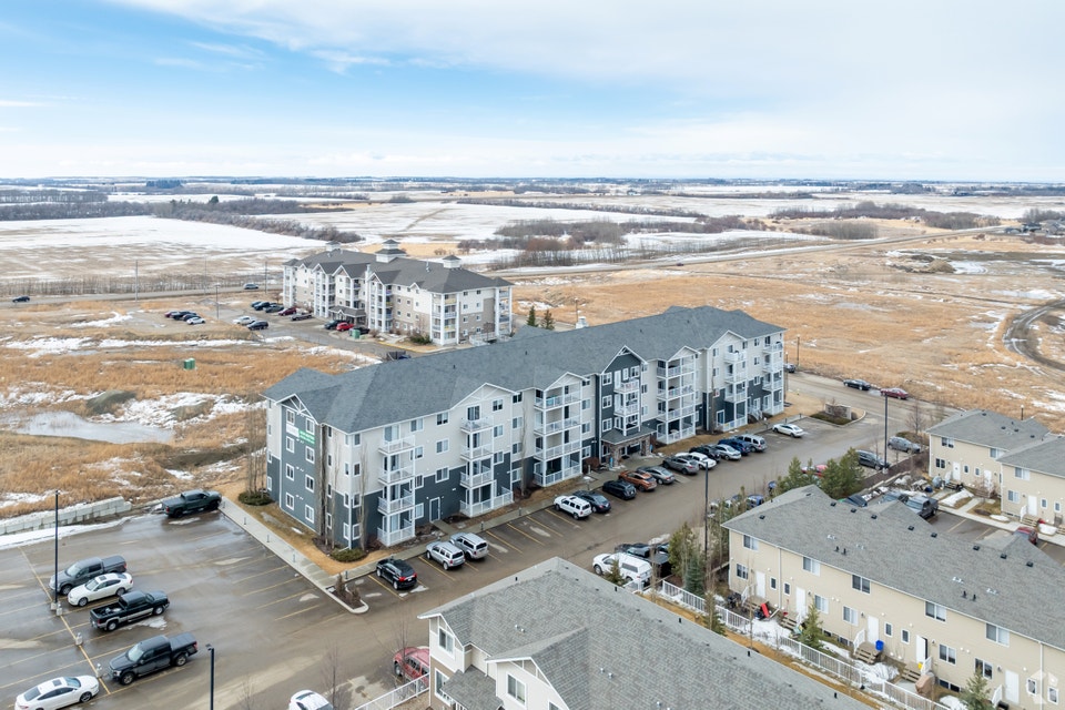2 Bedroom 2 Bathroom in Sylvan Lake 3