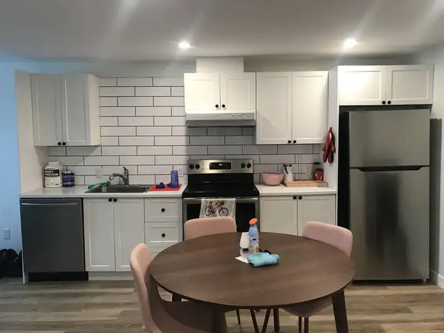 Superbe grand 4 1/2 Ste-Foy tout-inclus meublé juillet
