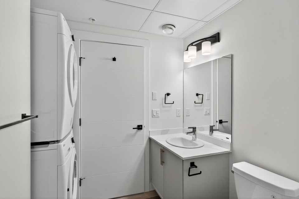 Studio APT for rent in South Edmonton!! ONE MONTH FREE!! 3