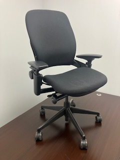 AERON chairs, pre owned plus many other high end office chairs in Chairs & Recliners in Mississauga / Peel Region - Image 8