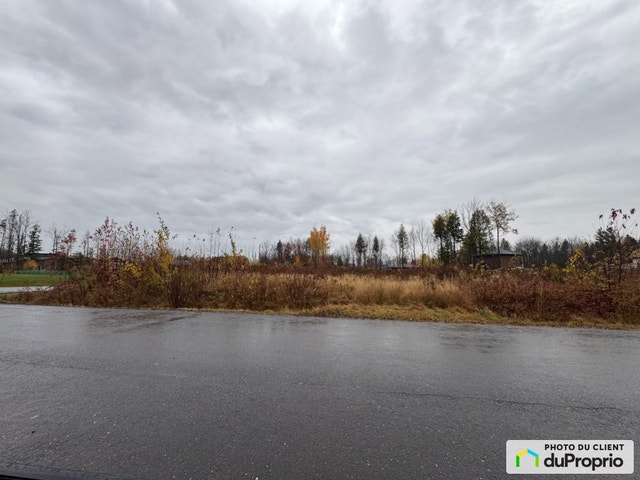 $320,000 - Residential Lot for sale in St-Apollinaire — photo 1