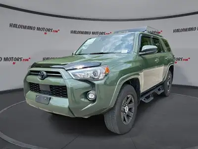 // ACCIDENT FREE!! // This 2021 Toyota 4Runner 4WD | No Accidents is a rugged SUV built for Canadian...
