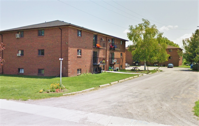 Beautiful 2 Bedroom unit - starting at $1,595.00 (PARKING/HYDRO EXTRA) Parking - $40.00 per month Mo...
