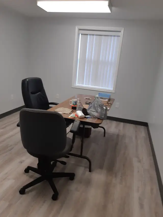 8.00 per Sq. Ft.plus TMI, Office,Warehouse,Shop,3471 Sq. Ft. in Commercial & Office Space for Rent in St. Catharines - Image 5