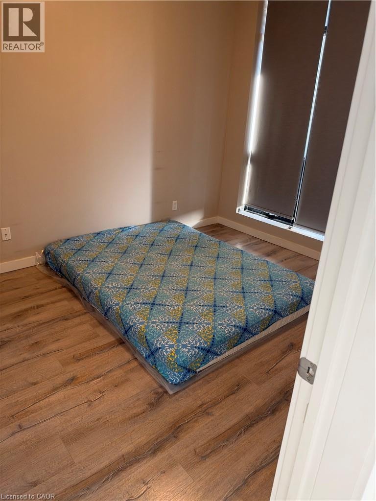 690 KING Street W Unit# 214 Kitchener, Ontario 3