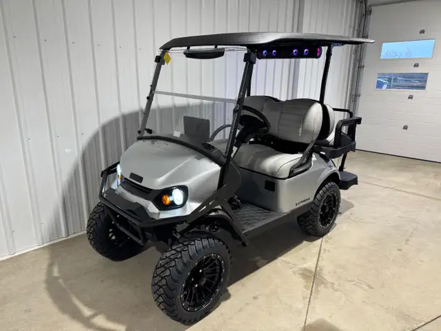 2026 EZGO EXPRESS S4 SUMMIT XT in ATVs in Vernon - Image 5