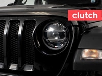 NO ACCIDENTS / CLEAN CARFAX / Bluetooth Music, Touchscreen Display, Integrated Garage Door Opener an... (image 5)