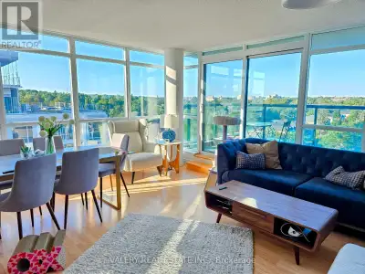 Spacious 2-Bedroom, 2-Washroom Corner Unit in Prime Richmond Hill! As a sought-after corner unit, th...