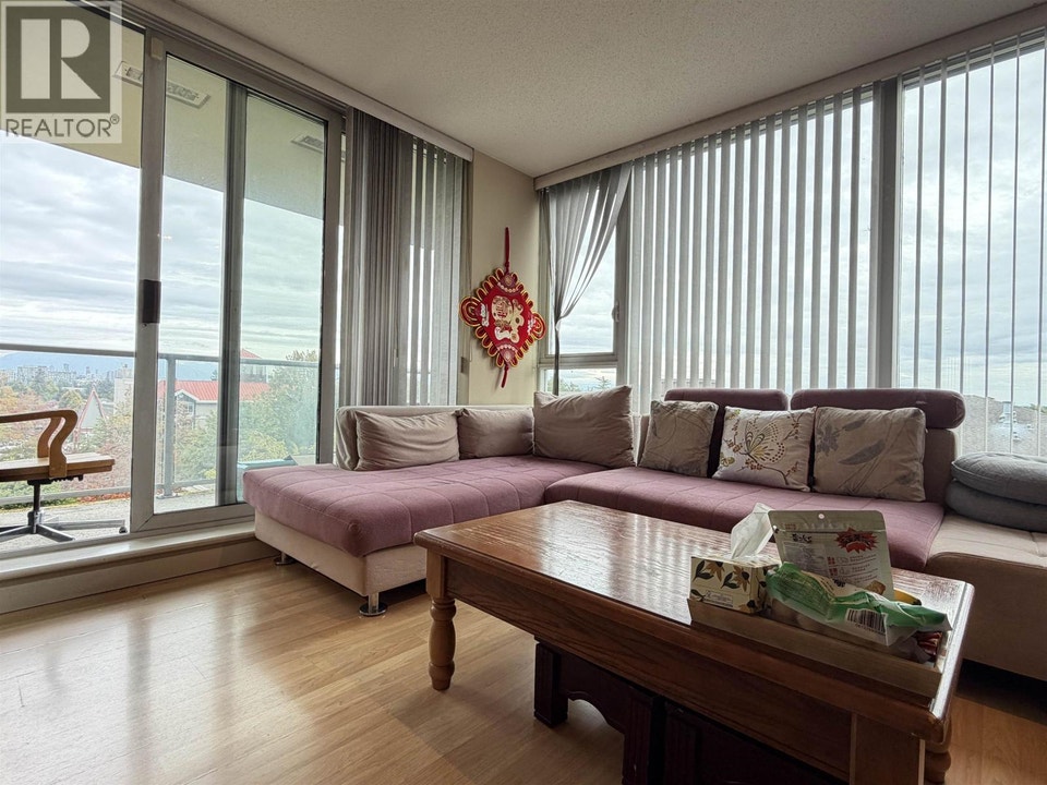 803 5068 KWANTLEN STREET Richmond, British Columbia 2