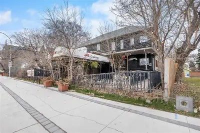 2A//Winnipeg/Showing begin Now | Potential Offers Reviewed as received | UNIQUE OPPORTUNITY to own a...