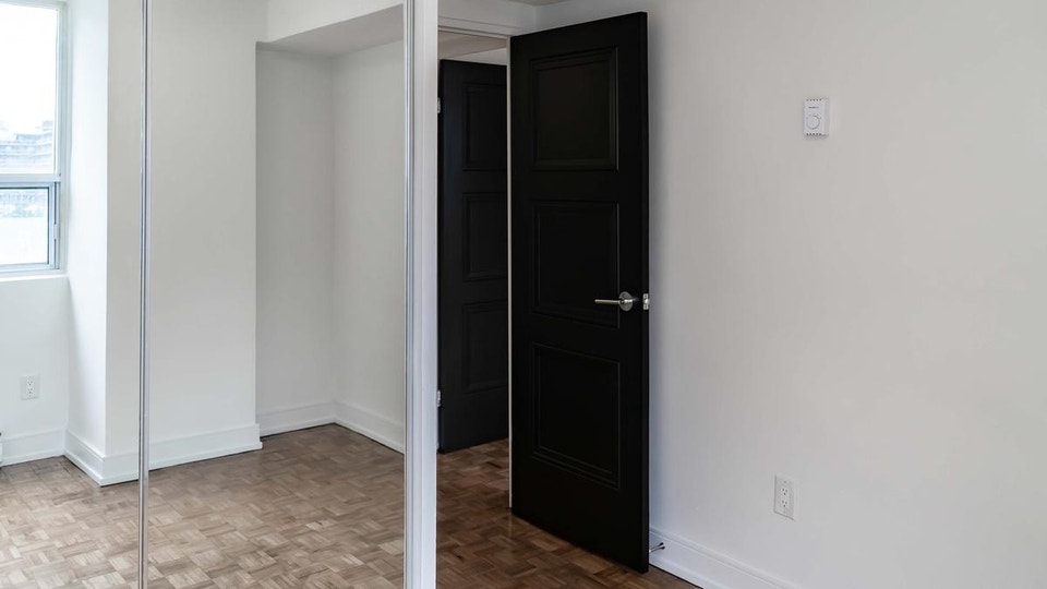 2 Bedroom Apartment for Rent - 490 Nelson Avenue 5
