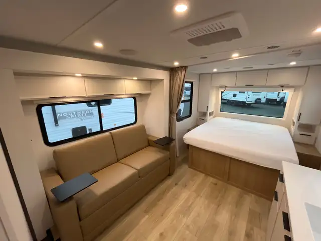 2026 Winnebago THRIVE 18FBS in Travel Trailers & Campers in Terrace - Image 9
