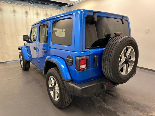 2023 Jeep Wrangler Sahara 2.0L Fuel Efficient - Body Colour M... in Cars & Trucks in Lethbridge - Image 4