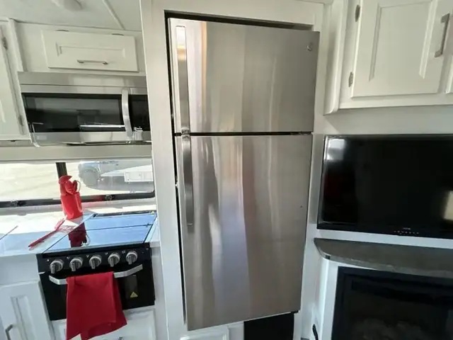 2022 Coachmen RV Mirada 35ESF in RVs & Motorhomes in Red Deer - Image 14